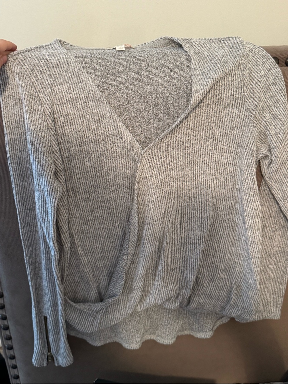 GB Cozy Ribbed V-Neck Women's Sweater in Heather Gray